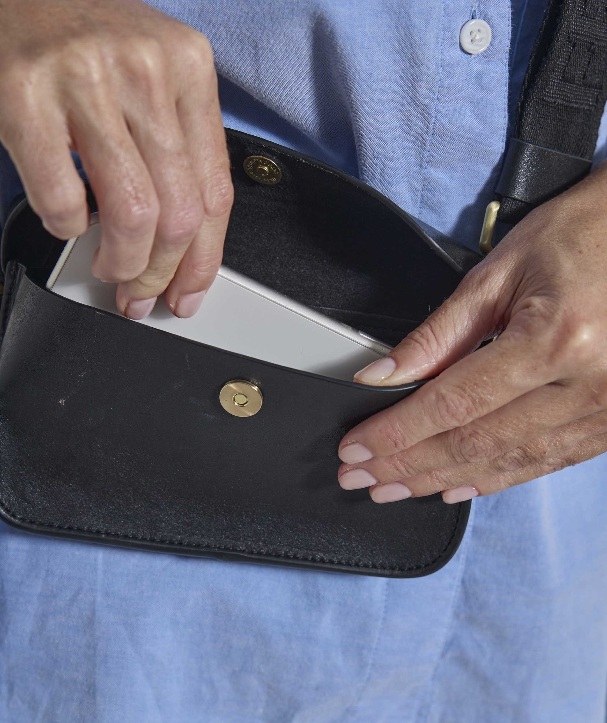 Anna Cellphone Crossbody - Black