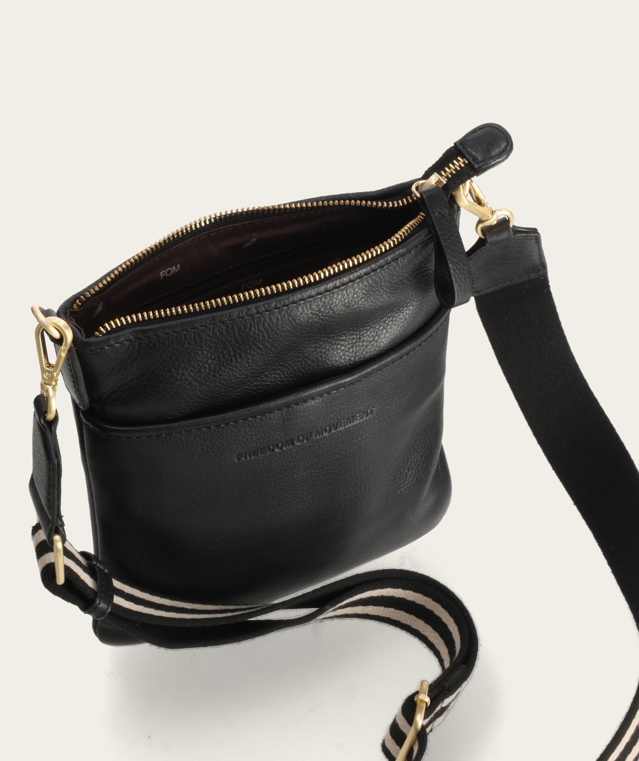 Soso - Pebble Black