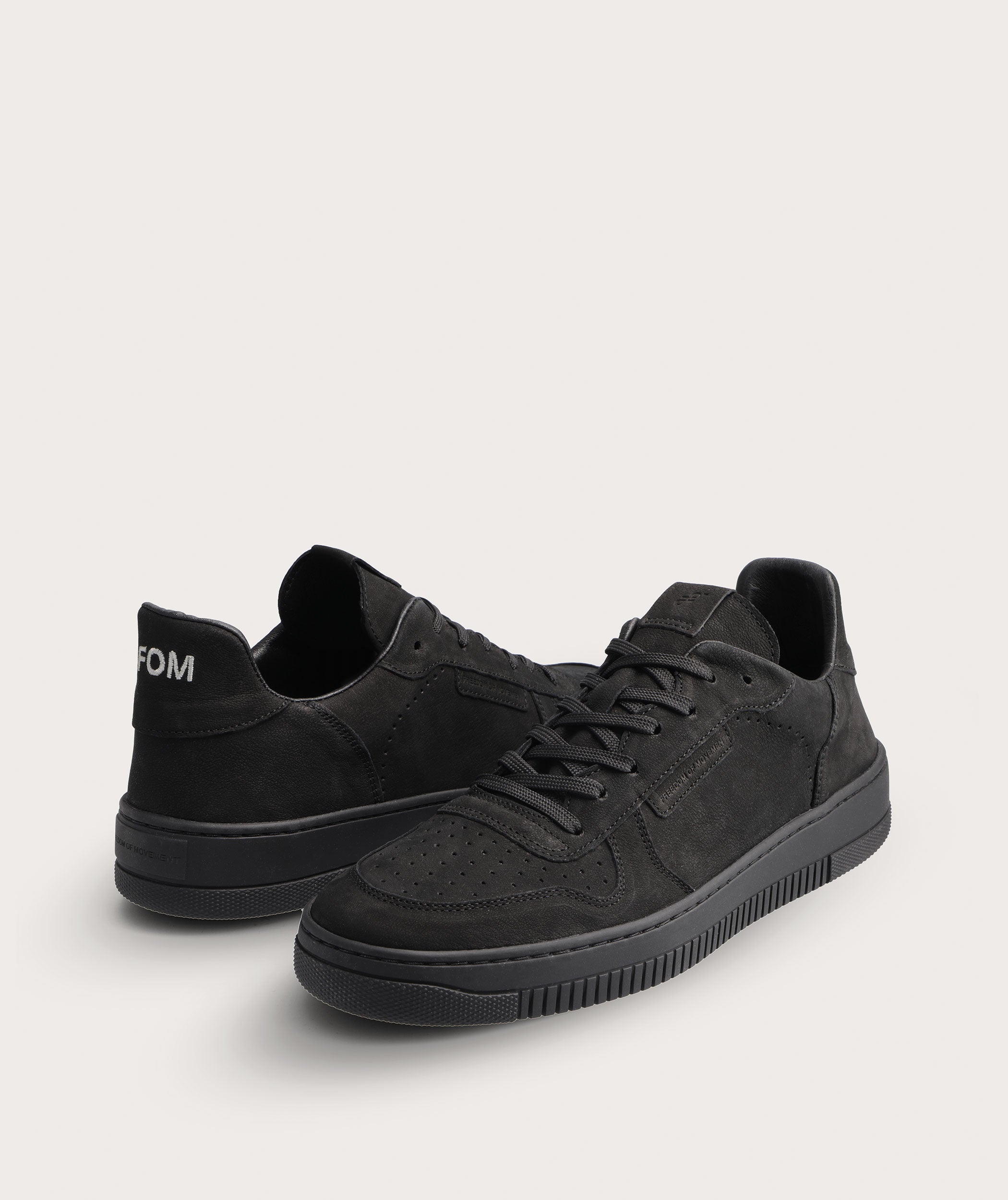 FOM Damen Sneaker Triple Black
