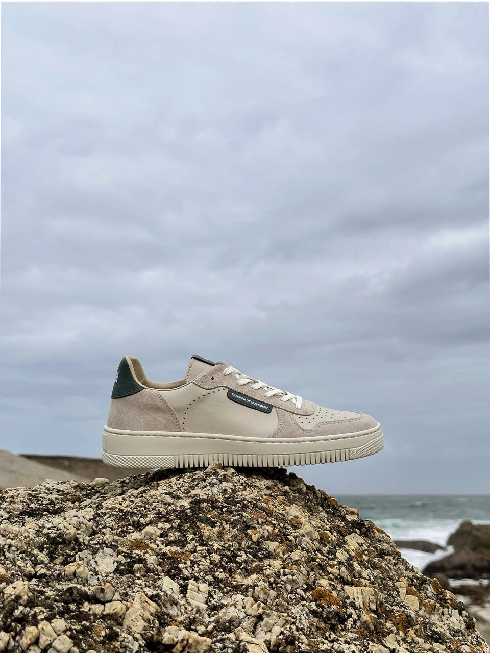 FOM MENS Trainers Off-White/ Ocean