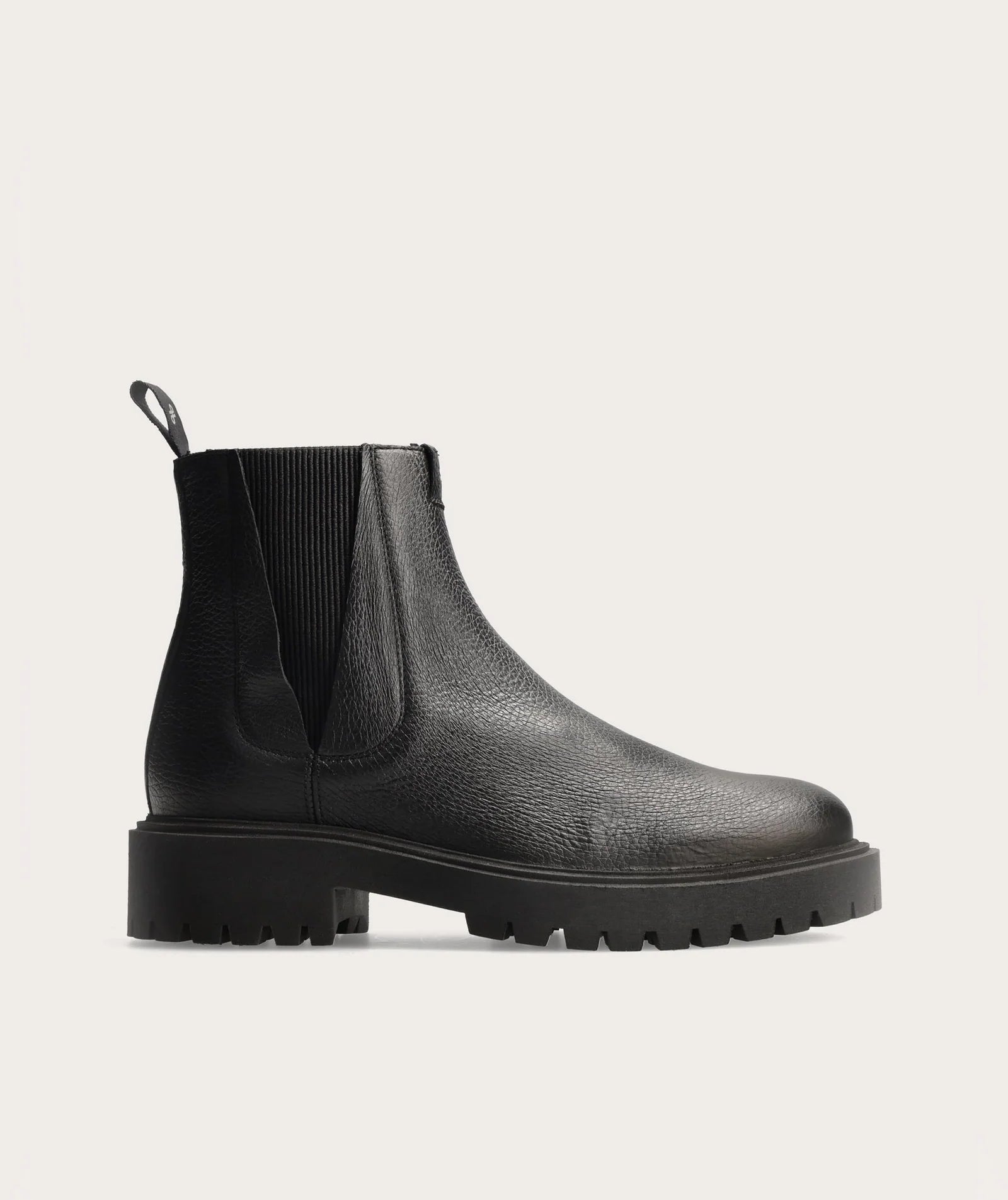 Black chunky heel chelsea boots online