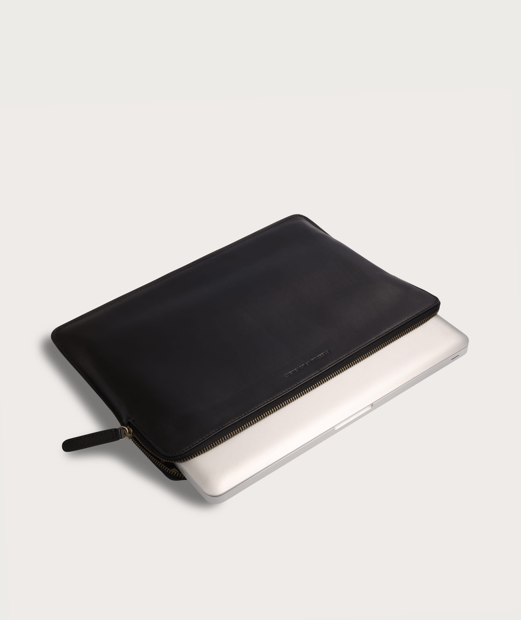 Black-Laptop-2-min