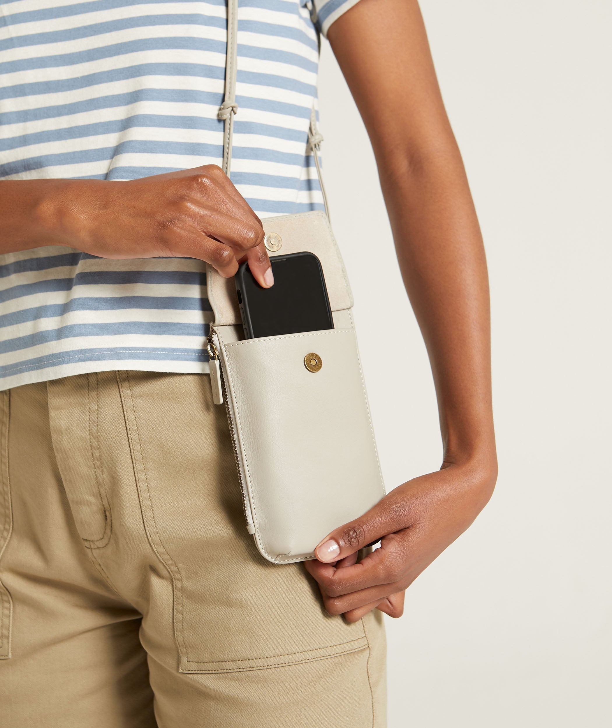 Crossbody Mobile Pouch - Ivory