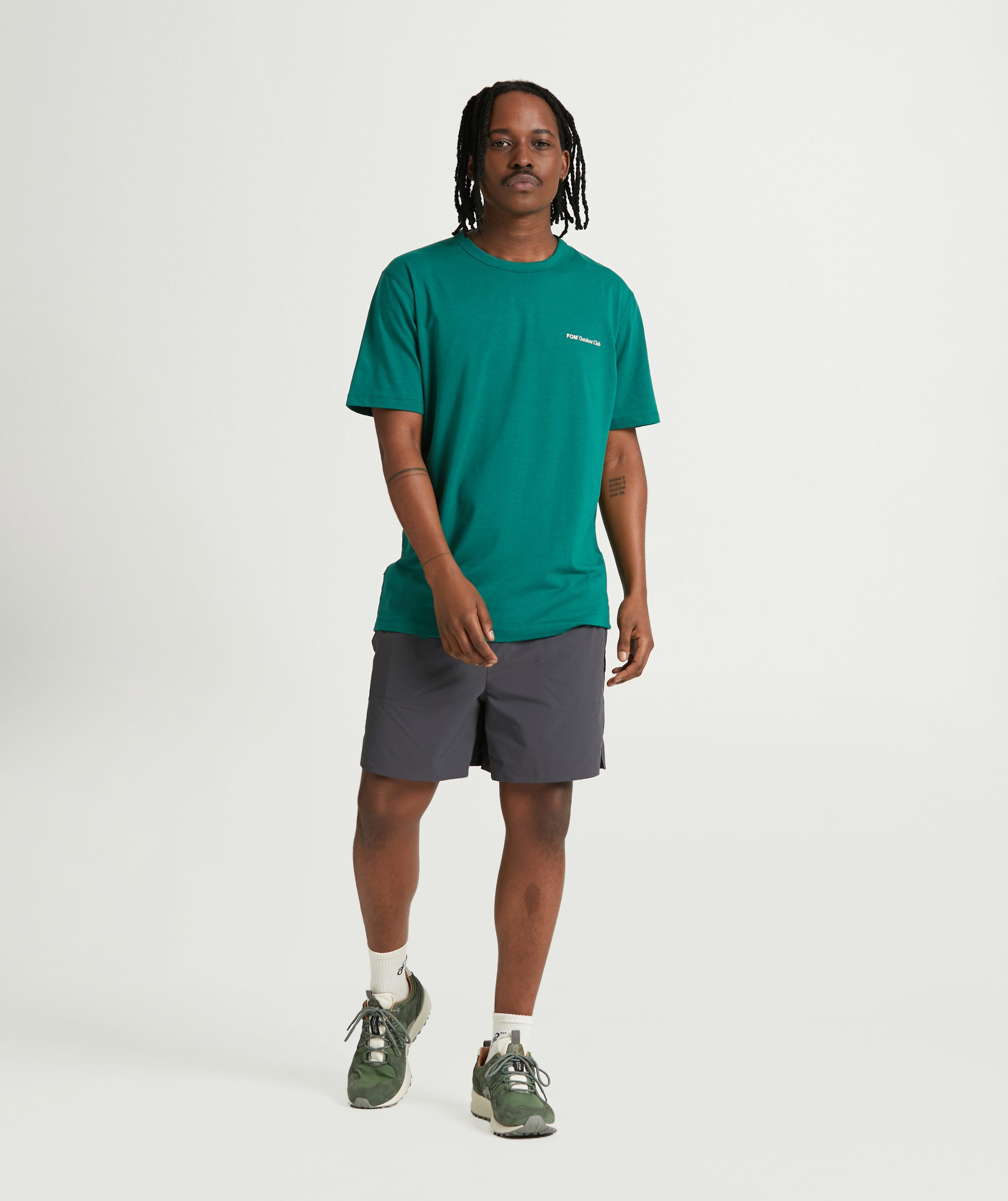 Mens Outdoor Versatile Tee - Green Wilderness