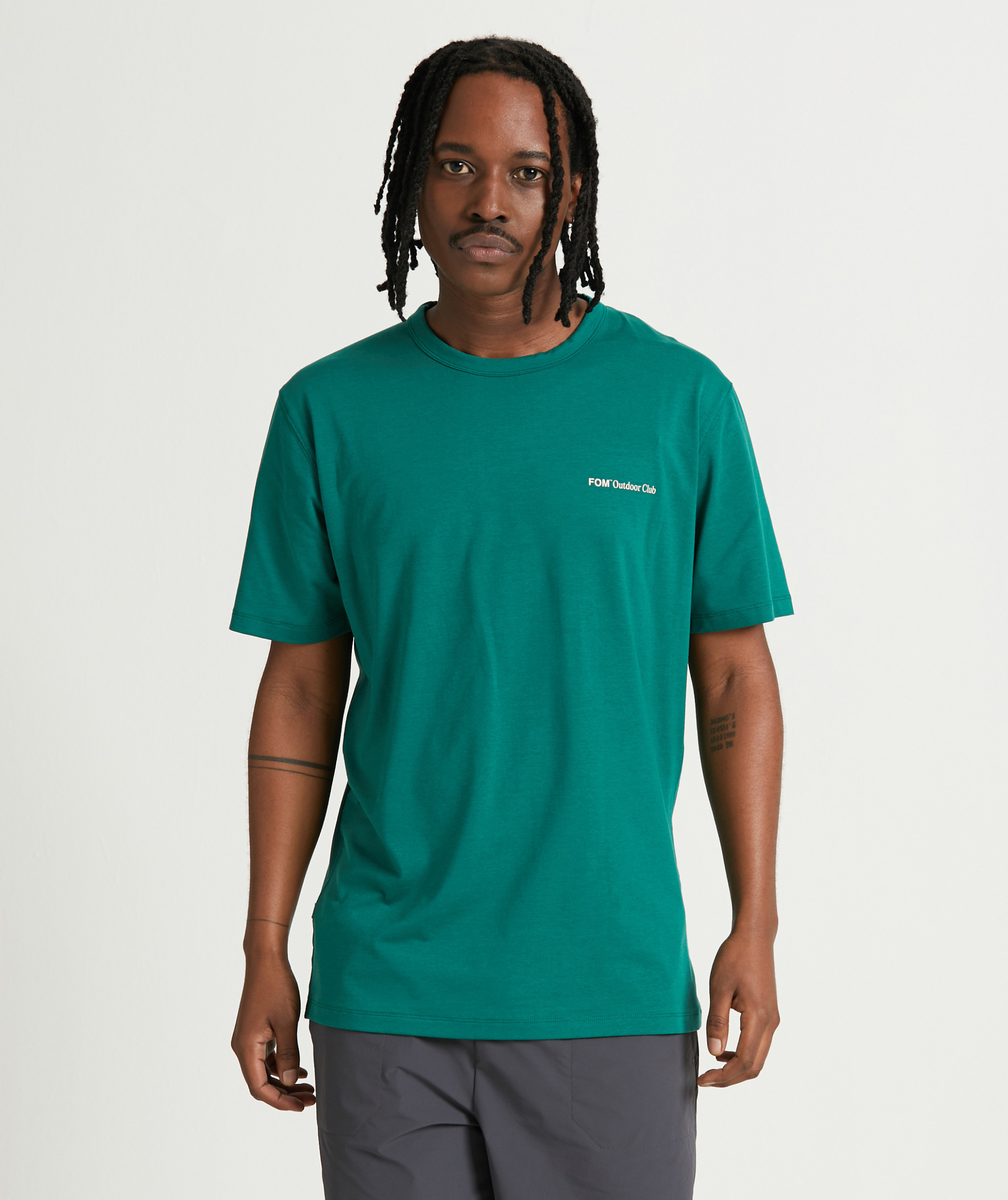 Mens Outdoor Versatile Tee - Green Wilderness