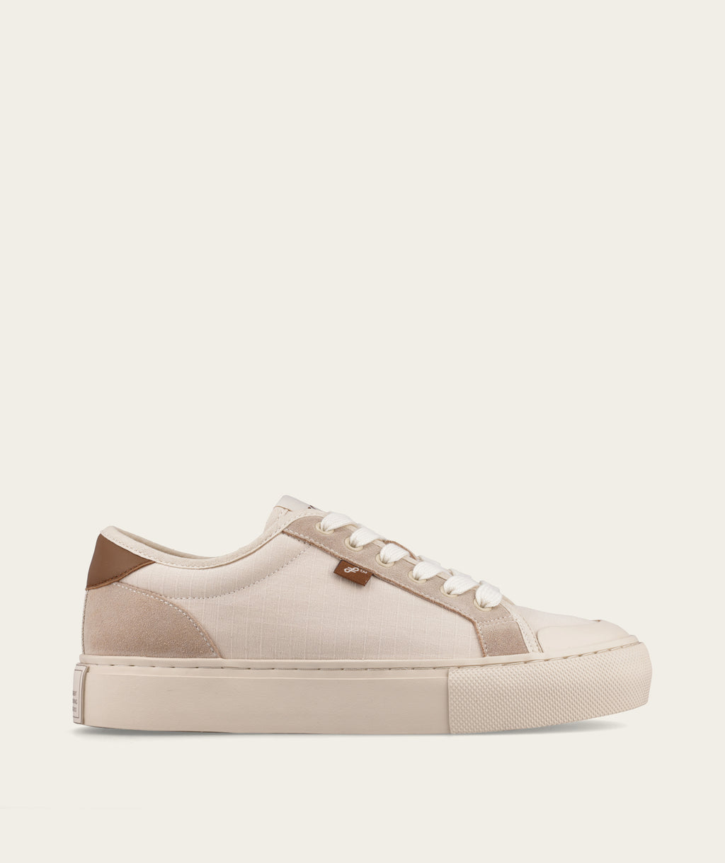 Kicks Almond