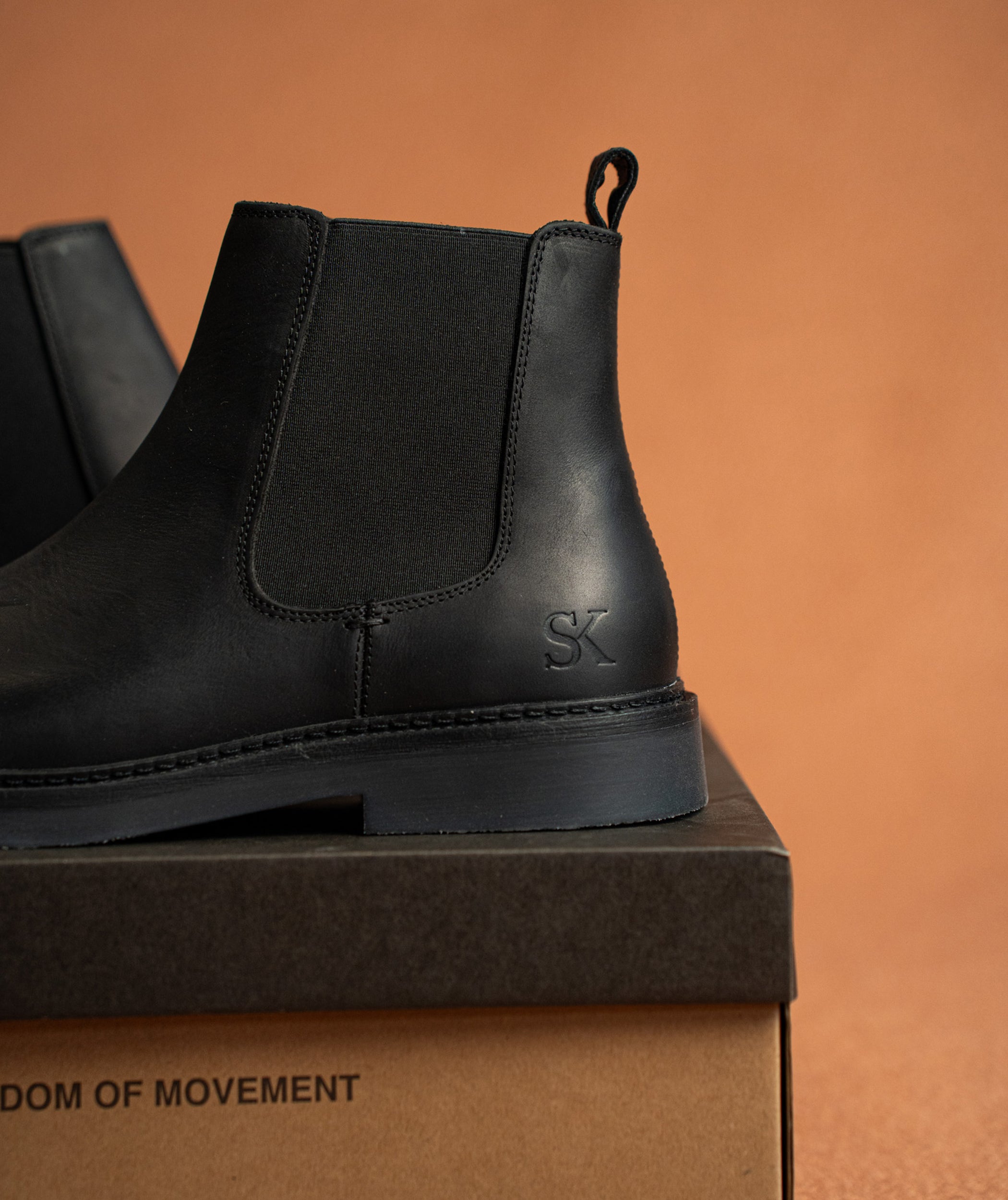 Mens Kolisi Chelsea Boot - Black