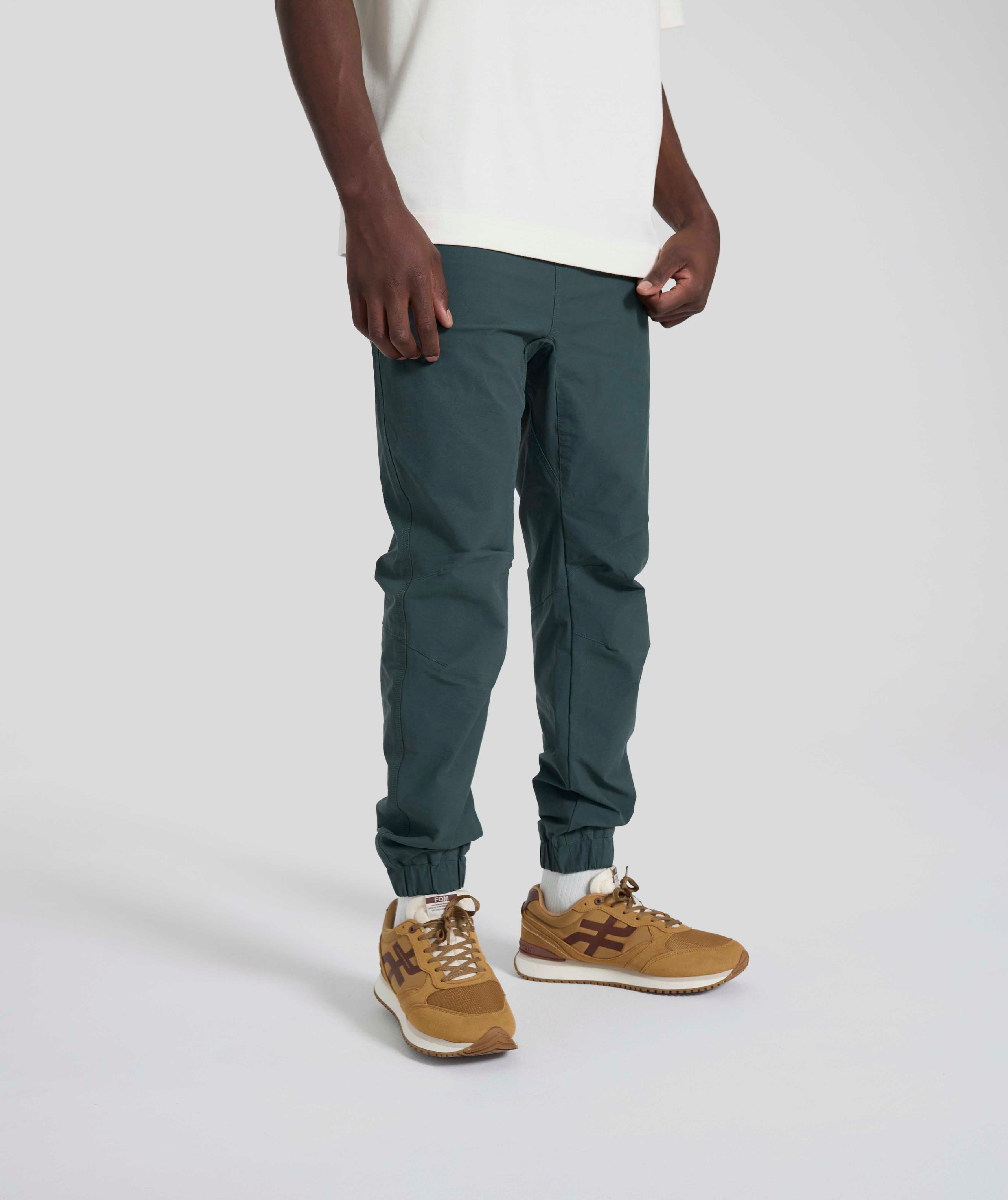 Mens FreeMotion Jogger - Green