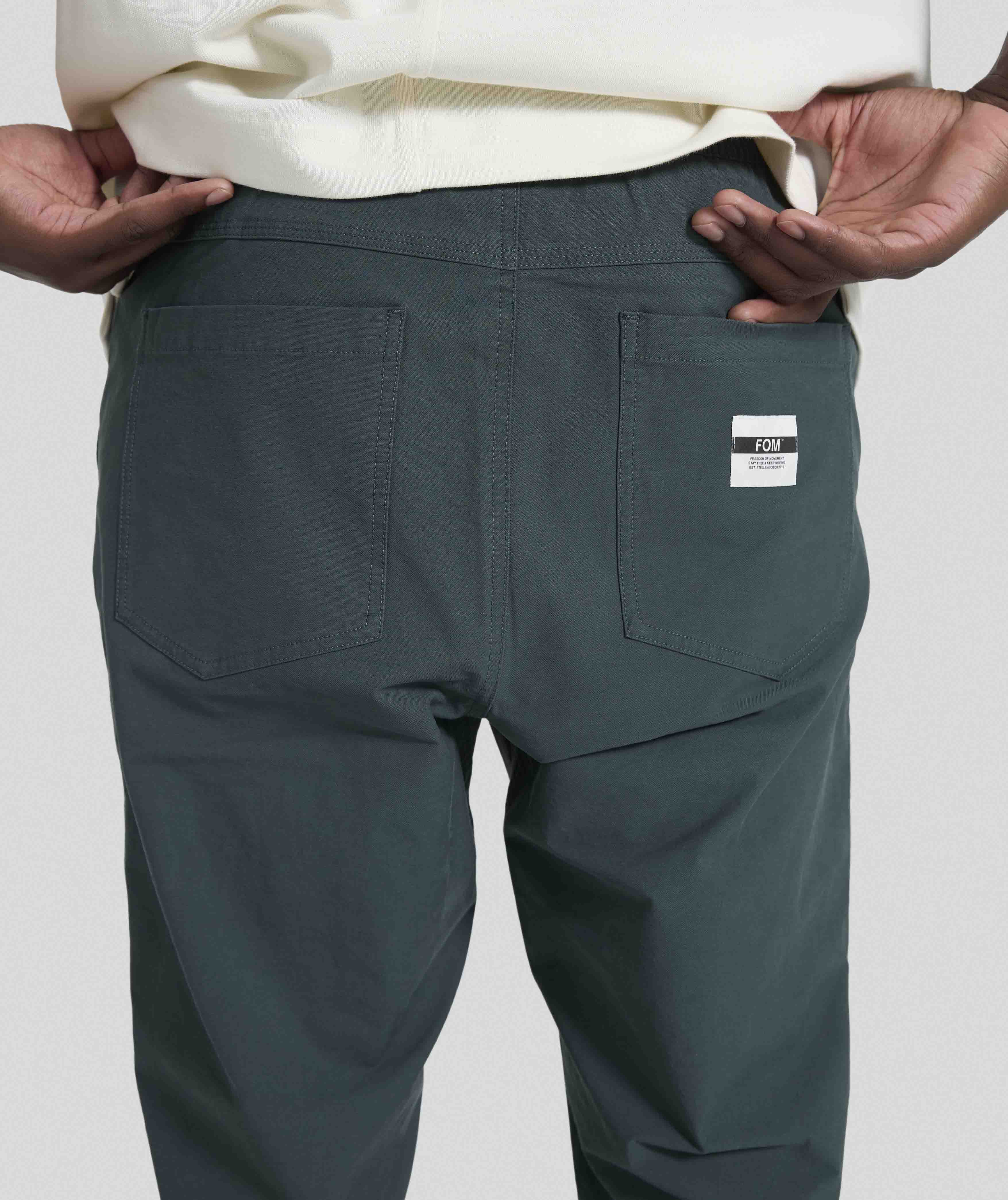 Mens FreeMotion Jogger - Green