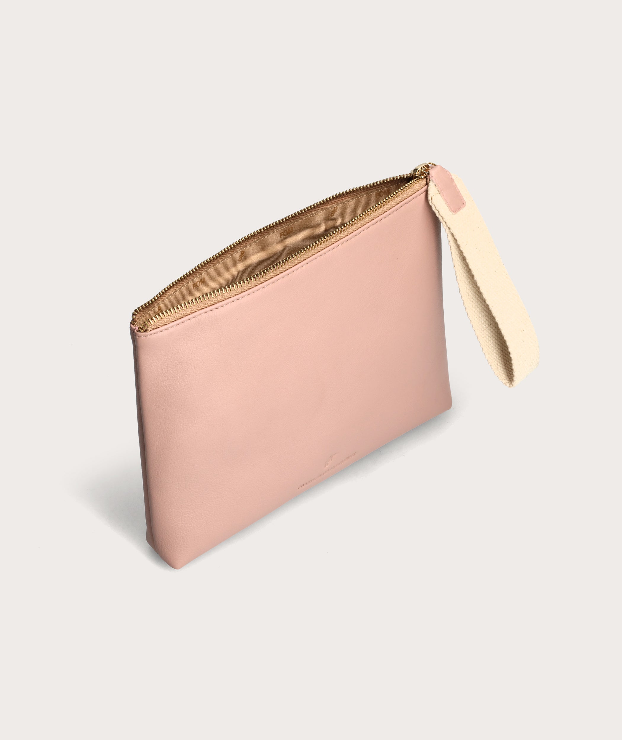 Clutch mit Handgelenksriemen in Blush